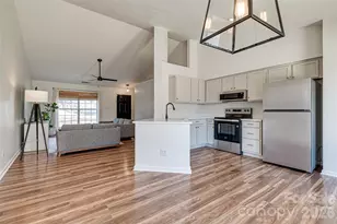 8528 Woodford Bridge Dr, Charlotte, NC 28216 - Photo 6