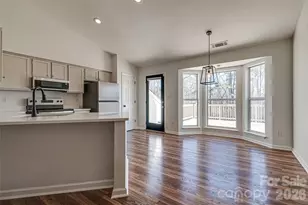 8528 Woodford Bridge Dr, Charlotte, NC 28216 - Photo 4