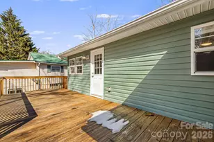 1015 Mountain View St, Hendersonville, NC 28739 - Photo 36