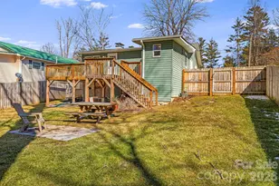 1015 Mountain View St, Hendersonville, NC 28739 - Photo 40