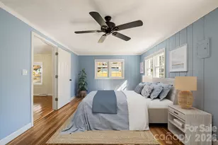 1015 Mountain View St, Hendersonville, NC 28739 - Photo 14