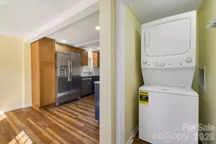 1015 Mountain View St, Hendersonville, NC 28739 - Photo 26