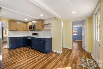 1015 Mountain View Street, Hendersonville, NC 28739 - Photo 24