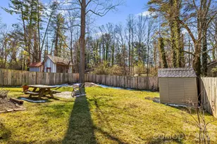 1015 Mountain View St, Hendersonville, NC 28739 - Photo 42