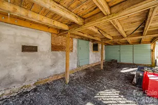 1015 Mountain View St, Hendersonville, NC 28739 - Photo 46