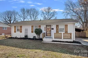 4314 Oak Forest Dr, Charlotte, NC 28215 - Photo 2