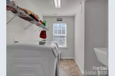 11587 Macallano Drive, Charlotte, NC 28215 - Photo 42