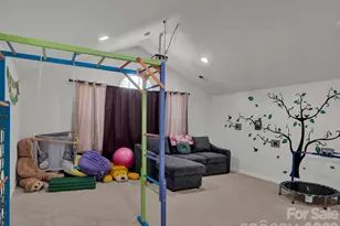 11587 Macallano Dr, Charlotte, NC 28215 - Photo 36