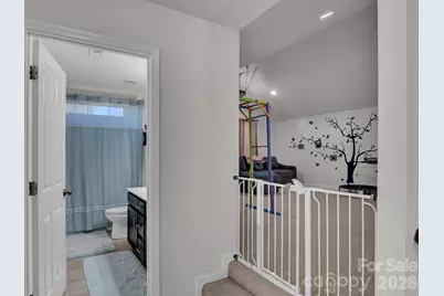 11587 Macallano Drive, Charlotte, NC 28215 - Photo 34
