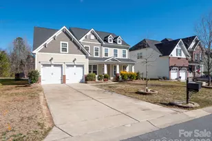 11587 Macallano Dr, Charlotte, NC 28215 - Photo 1