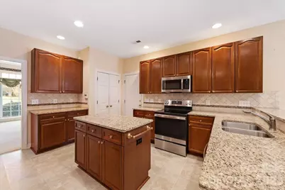 425 Clairview Lane, Matthews, NC 28105 - Photo 6