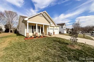 305 Sand Paver Way, Fort Mill, SC 29708 - Photo 2