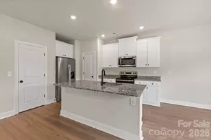 6730 Fairford Dr, Charlotte, NC 28215 - Photo 10