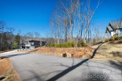 136 Riverbend Forest Drive #21, Asheville, NC 28805 - Photo 2