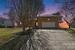 3030 Vernell Ln, Shelby, NC 28150 - Photo 2
