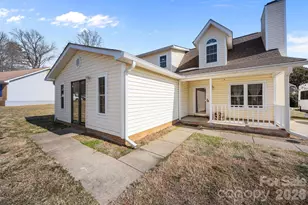 5400 Barnview Ct, Charlotte, NC 28269 - Photo 2