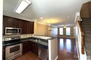 8636 Beaver Creek Dr, Charlotte, NC 28269 - Photo 6