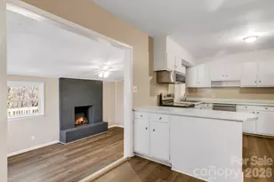 64 Pleasant Ridge Dr, Asheville, NC 28805 - Photo 14