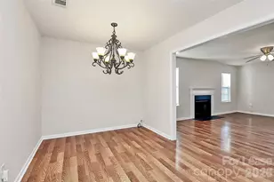 2134 Cindy Creek Ln, Charlotte, NC 28216 - Photo 8