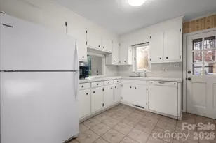 1767 12th St Dr NW, Hickory, NC 28601 - Photo 8