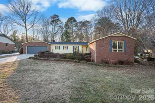 1767 12th St Dr NW, Hickory, NC 28601 - Photo 2
