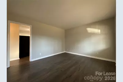 520 Blendwood Drive, Charlotte, NC 28215 - Photo 2