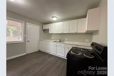 520 Blendwood Drive, Charlotte, NC 28215 - Photo 4