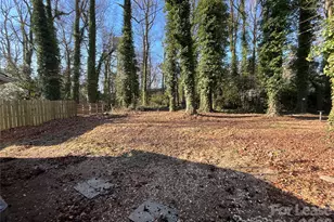 520 Blendwood Dr, Charlotte, NC 28215 - Photo 12