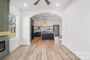 1021 4th St, Statesville, NC 28677 - Photo 6