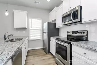 7113 Somerford Road, Charlotte, NC 28215 - Photo 12