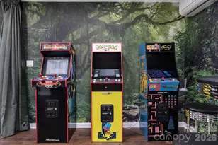 556/558 Thorncliff Dr, Seven Devils, NC 28604 - Photo 20