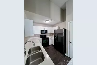 12128 Stewarts Crossing Drive, Charlotte, NC 28215 - Photo 10