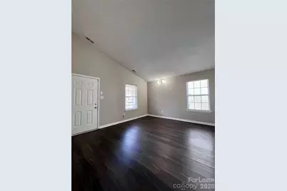 12128 Stewarts Crossing Drive, Charlotte, NC 28215 - Photo 4