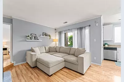 1109 E Morehead Street #16, Charlotte, NC 28204 - Photo 2