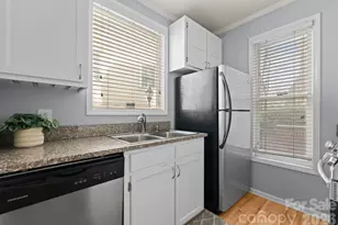 1109 E Morehead St, Charlotte, NC 28204 - Photo 8
