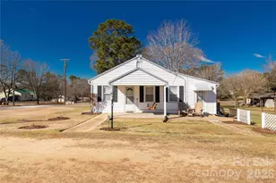 1227 Laurel Ave, Lancaster, SC 29720 - Photo 1