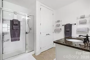 4625 Piedmont Row Dr, Charlotte, NC 28210 - Photo 16