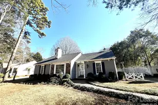 2408 Turnberry Ln, Charlotte, NC 28210 - Photo 2