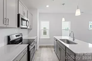 5839 Tuckaseegee Rd, Charlotte, NC 28208 - Photo 6