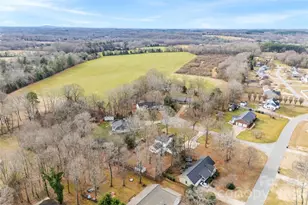 2064 Colorado Ct, Lincolnton, NC 28092 - Photo 4