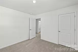 136 Sycamore Spgs Dr, Statesville, NC 28677 - Photo 32