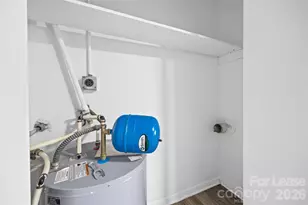 9119 Spyglass Pl, Charlotte, NC 28214 - Photo 16