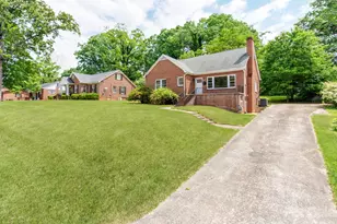 113 Falls St, Morganton, NC 28655 - Photo 2