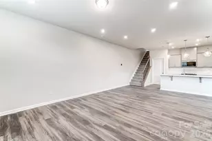 3827 Cheyney Park Dr, Charlotte, NC 28269 - Photo 18