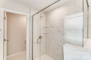 3827 Cheyney Park Dr, Charlotte, NC 28269 - Photo 32