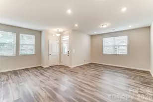 3827 Cheyney Park Dr, Charlotte, NC 28269 - Photo 16