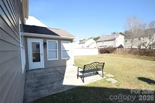 608 Wrayhill Dr, Charlotte, NC 28262 - Photo 6