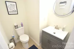 608 Wrayhill Dr, Charlotte, NC 28262 - Photo 16