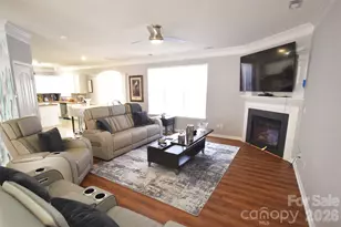 608 Wrayhill Dr, Charlotte, NC 28262 - Photo 8