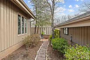 5350 Sandtrap Ln, Charlotte, NC 28226 - Photo 4